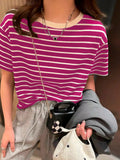 Camiseta Listrada Feminina | Básica, Confortável e Atemporal - EVREN
