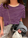 Camiseta Listrada Feminina | Básica, Confortável e Atemporal - EVREN