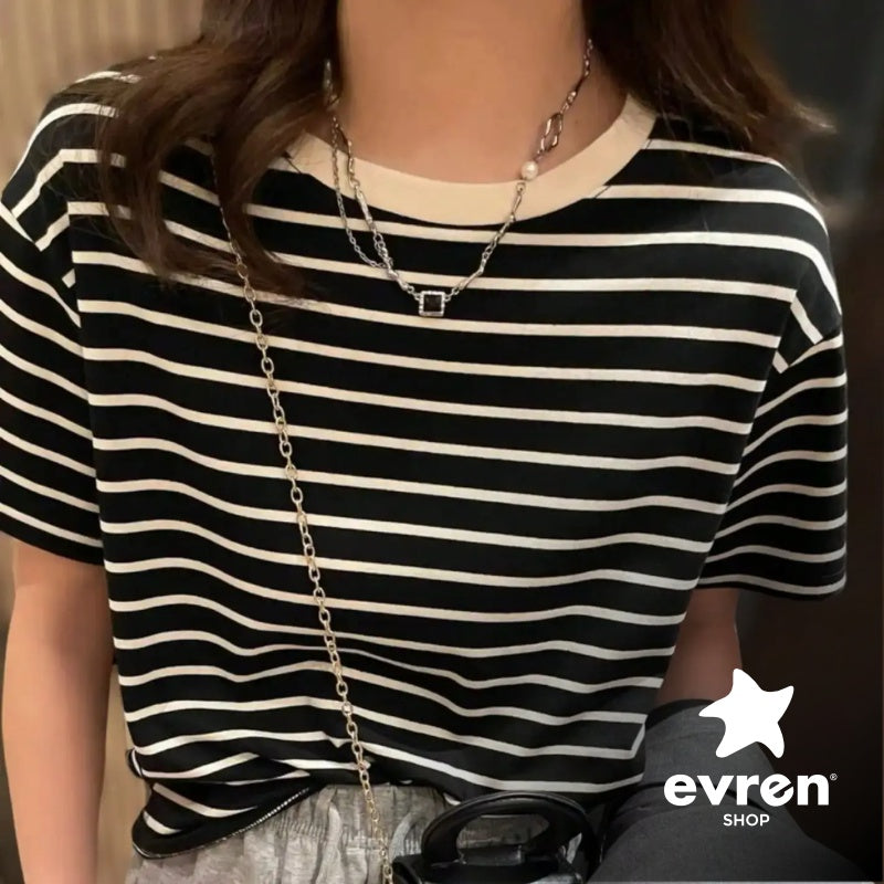 Camiseta Listrada Feminina | Básica, Confortável e Atemporal - EVREN